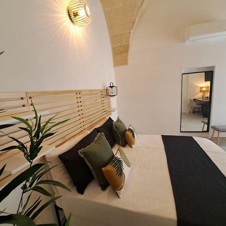 Mae Apulian Rooms กร็อตตาเย ภายนอก รูปภาพ