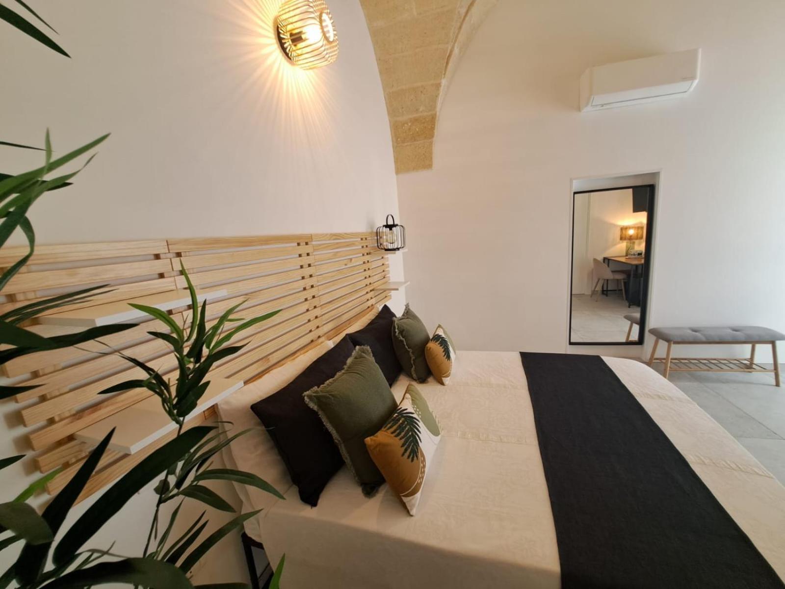 Mae Apulian Rooms กร็อตตาเย ภายนอก รูปภาพ