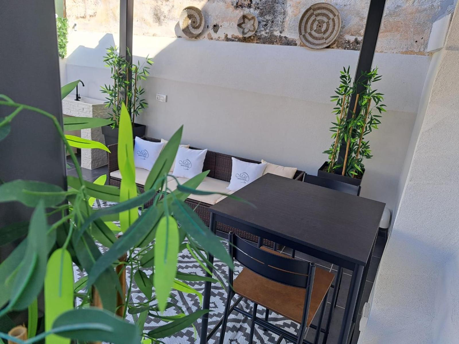Mae Apulian Rooms กร็อตตาเย ภายนอก รูปภาพ