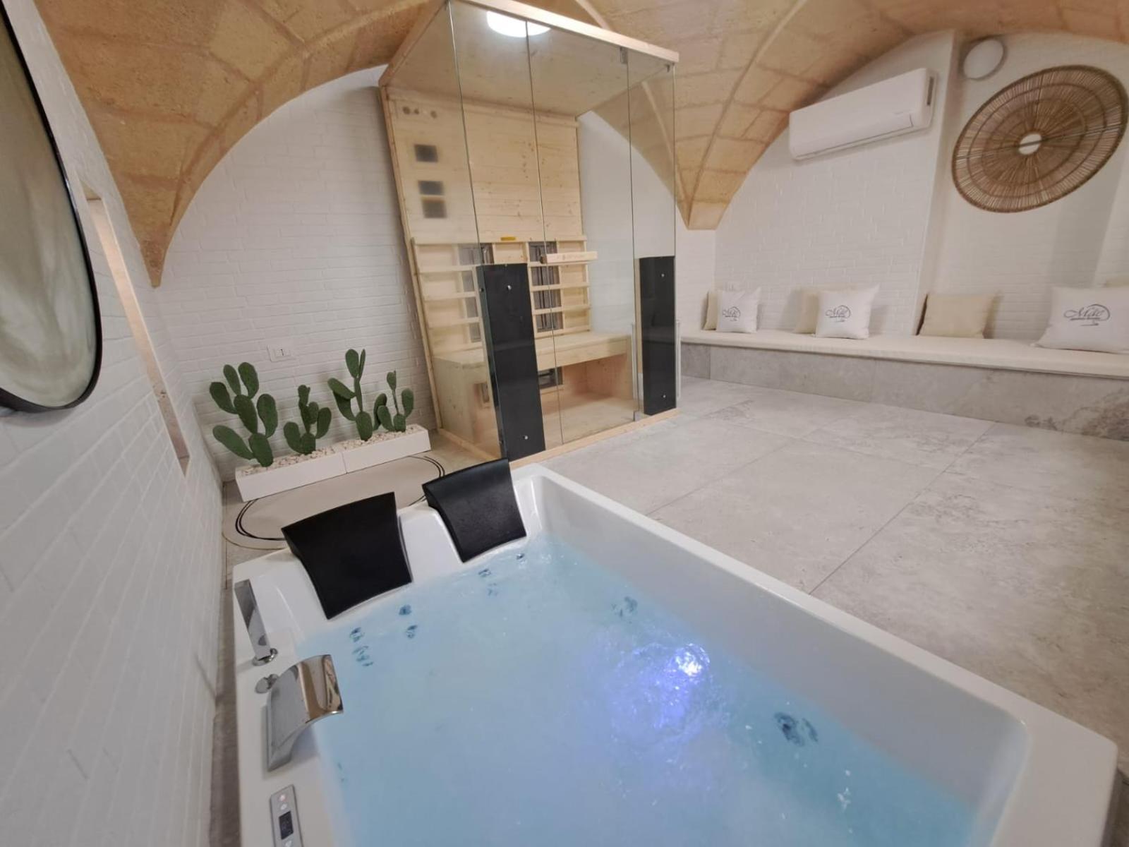 Mae Apulian Rooms กร็อตตาเย ภายนอก รูปภาพ