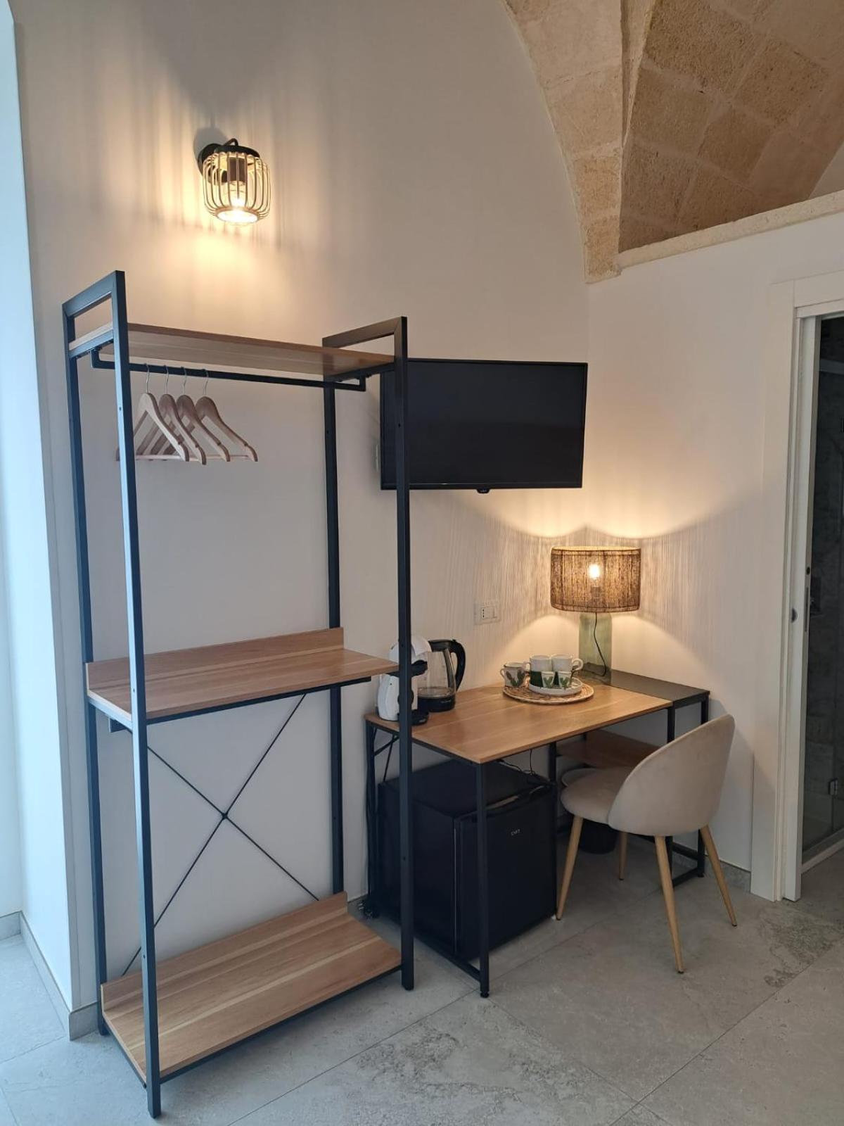 Mae Apulian Rooms กร็อตตาเย ภายนอก รูปภาพ