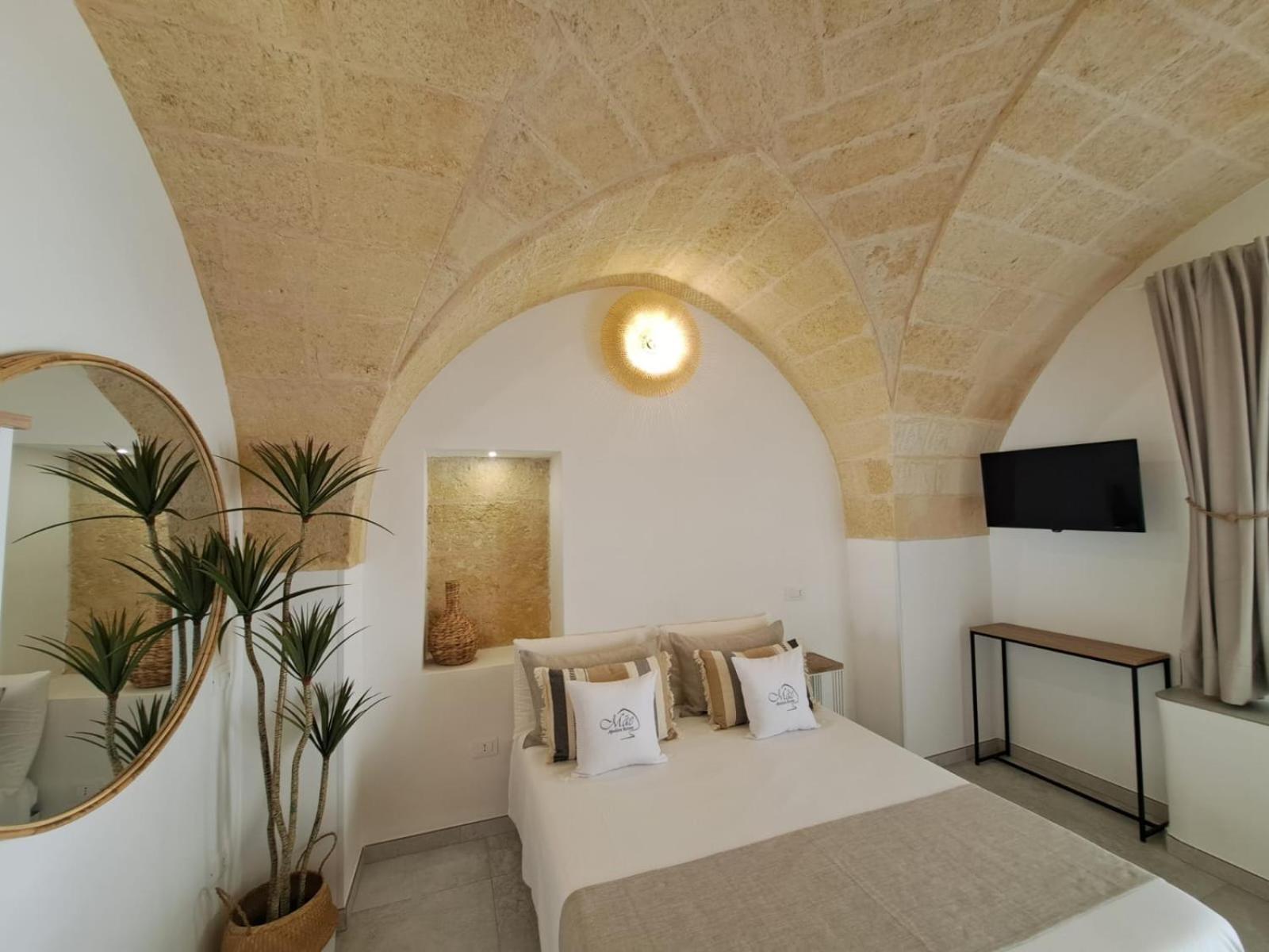 Mae Apulian Rooms กร็อตตาเย ภายนอก รูปภาพ