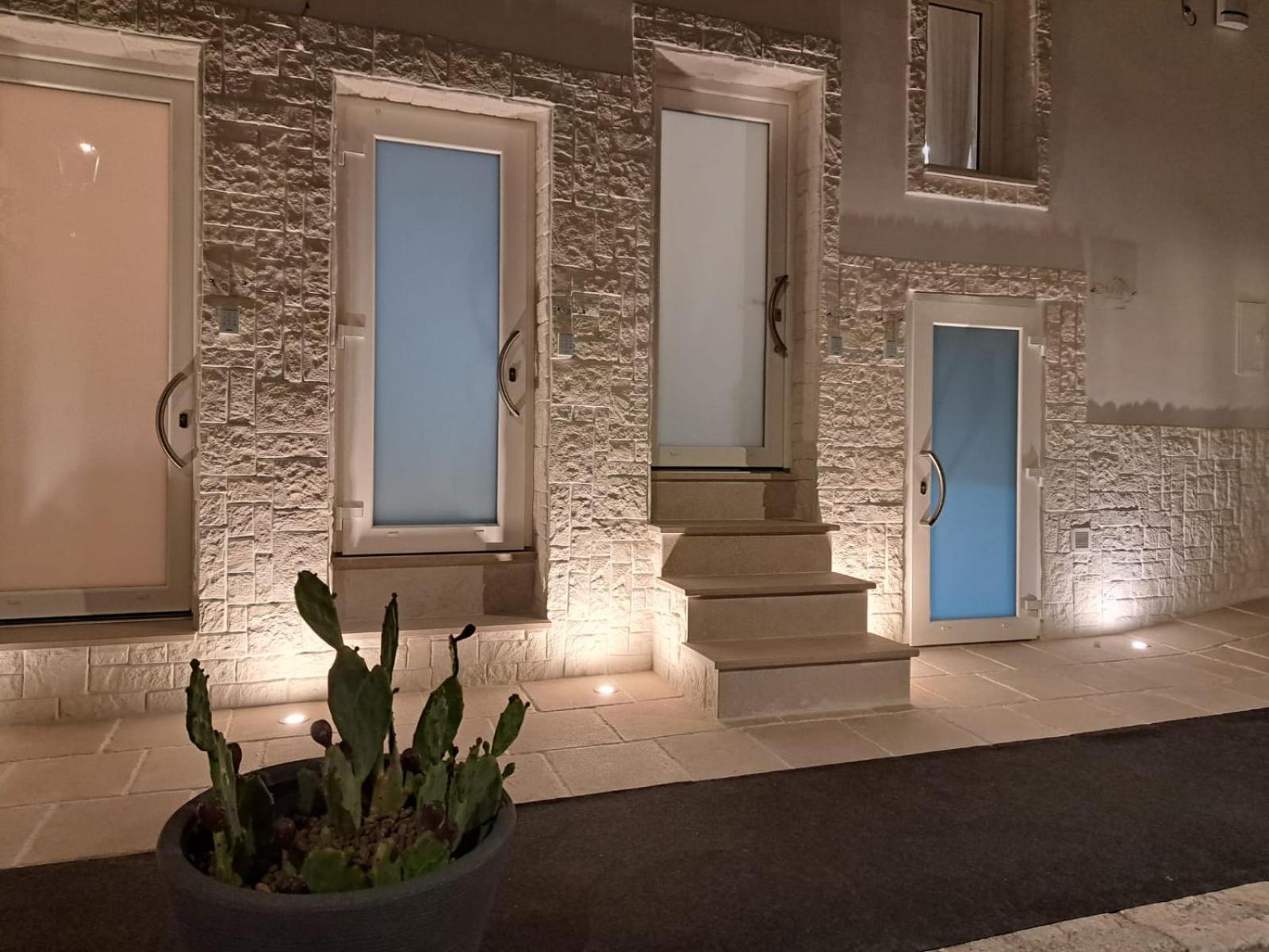 Mae Apulian Rooms กร็อตตาเย ภายนอก รูปภาพ