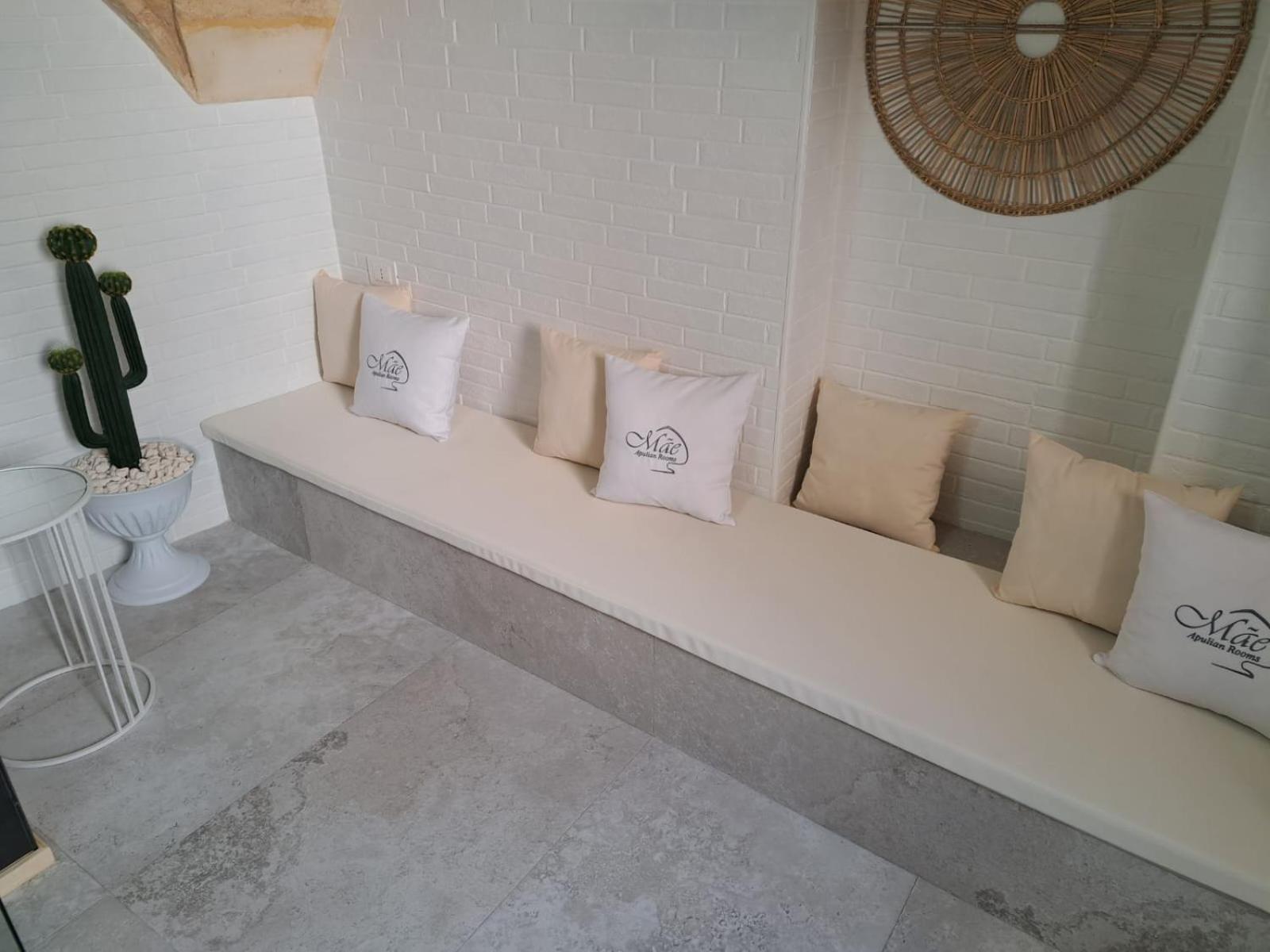 Mae Apulian Rooms กร็อตตาเย ภายนอก รูปภาพ