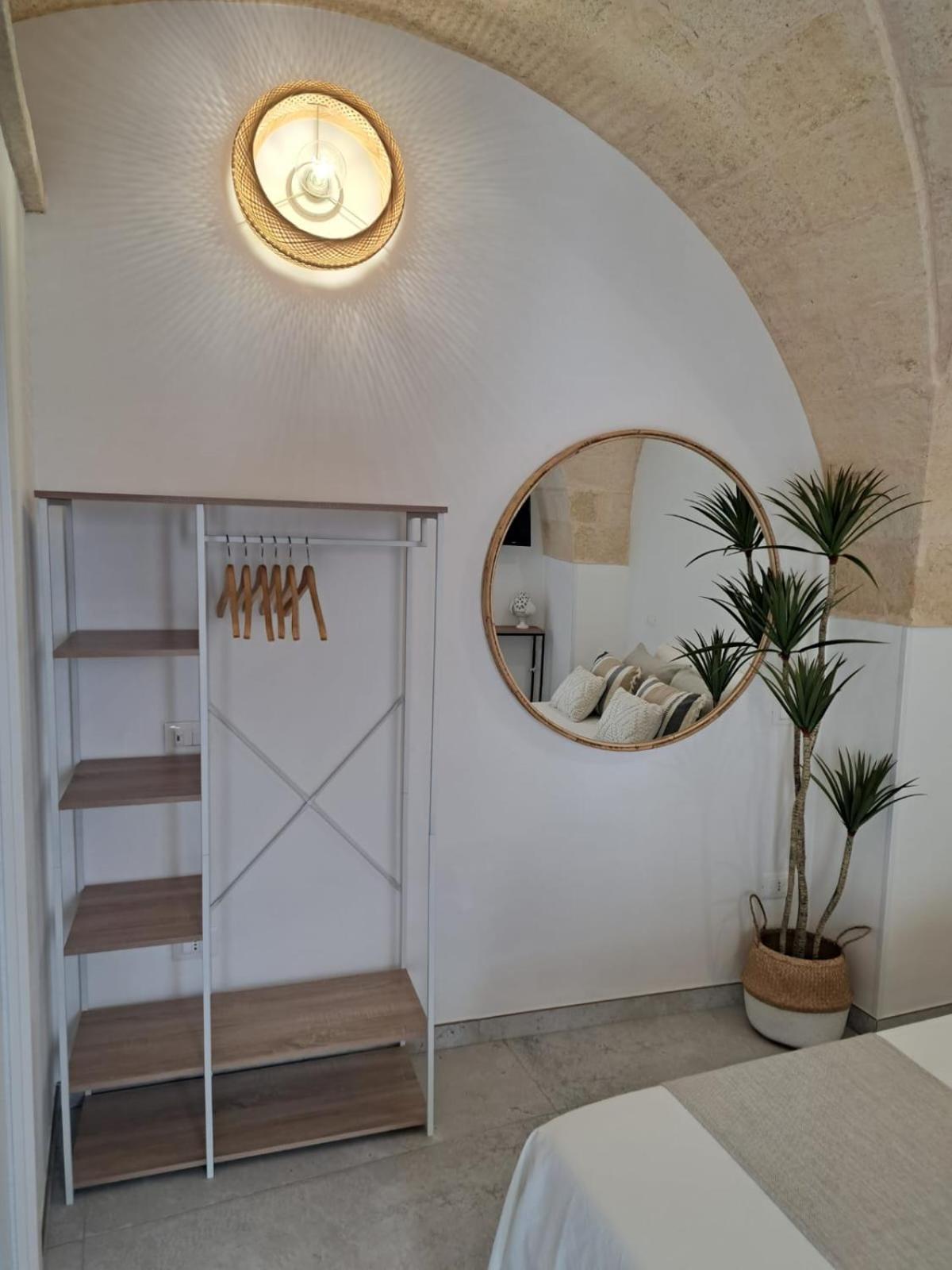Mae Apulian Rooms กร็อตตาเย ภายนอก รูปภาพ