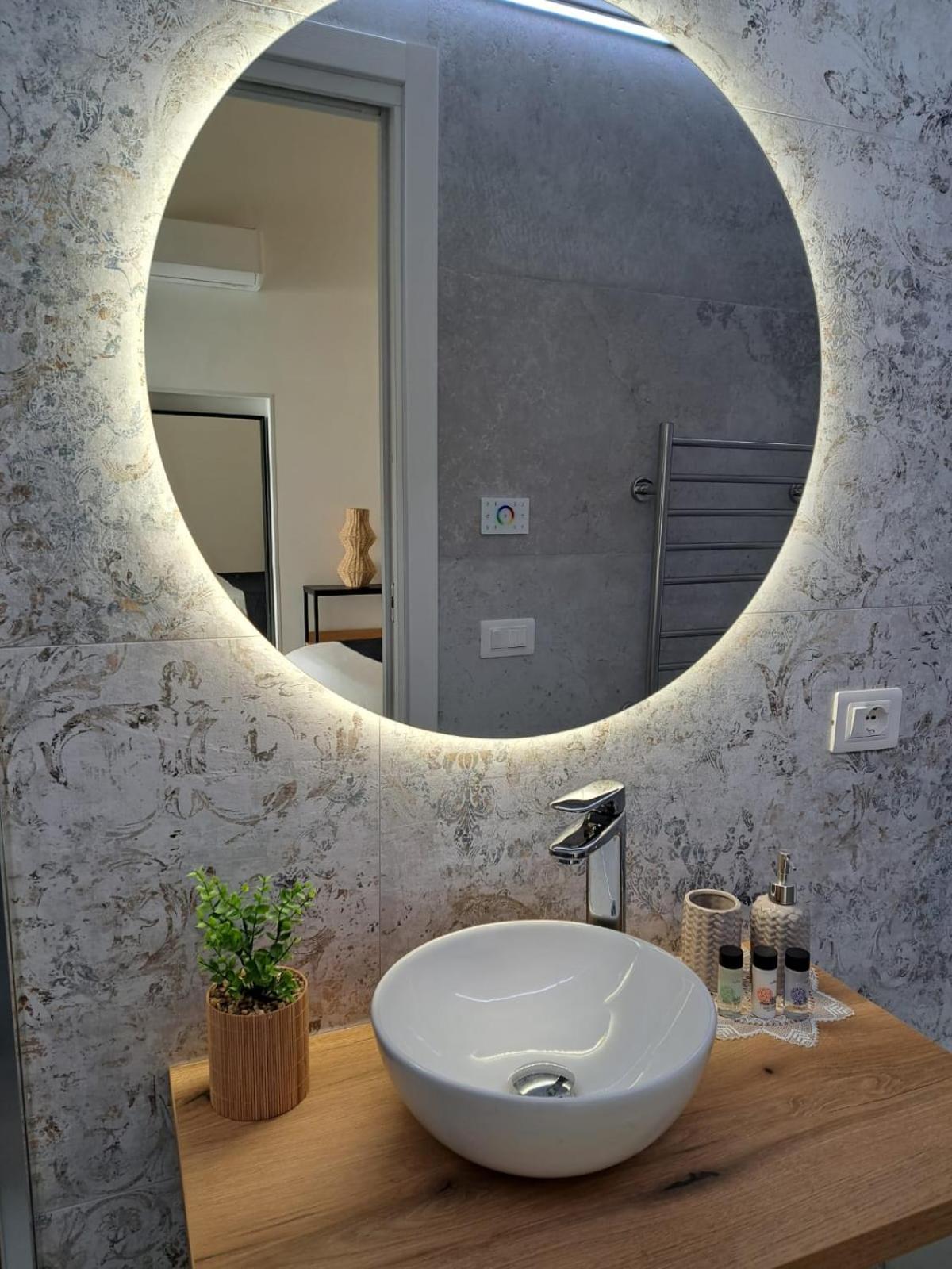 Mae Apulian Rooms กร็อตตาเย ภายนอก รูปภาพ
