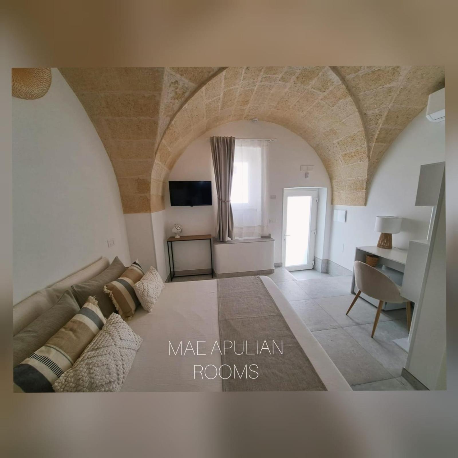 Mae Apulian Rooms กร็อตตาเย ภายนอก รูปภาพ